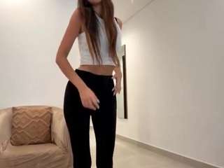 Live webcam model gemmaminix on Soda Cams