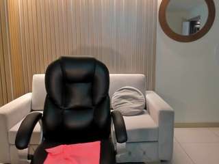 Live webcam model isabellamoretti on Soda Cams