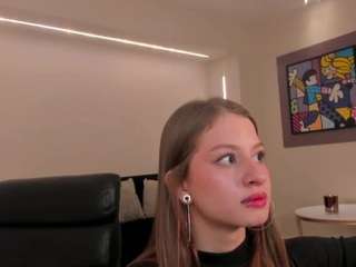 isabellamoretti's CamSoda show and profile