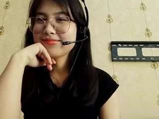 Live webcam model jeninenyberg on Soda Cams