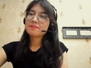 Live webcam model jeninenyberg on Soda Cams