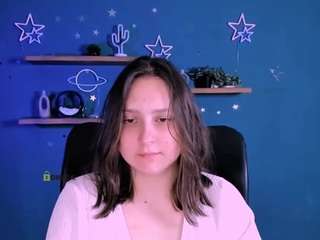 kora-cosmo1 Live Webcam on CamSoda