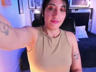 ladyraing webcam
