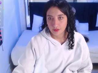 ladyraing live cam preview