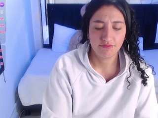ladyraing live cam preview