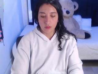 ladyraing live cam preview