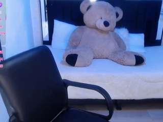 ladyraing live cam preview