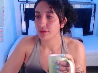 ladyraing live cam preview