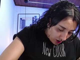 ladyraing live cam preview