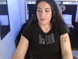 ladyraing live cam preview