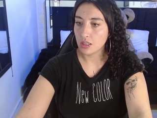 ladyraing live cam preview