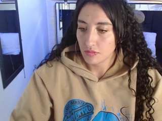 ladyraing live cam preview