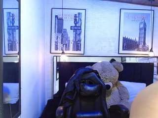 ladyraing live cam preview