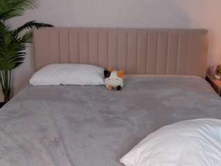 Image 1 of lanafrost, female webcam model,  years old, on live webcam