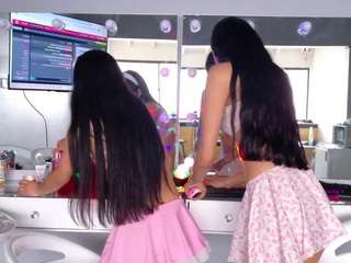 Live webcam model lindamia68 on Soda Cams