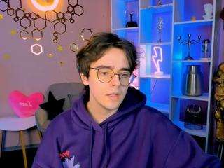 martin-neil's CamSoda show and profile