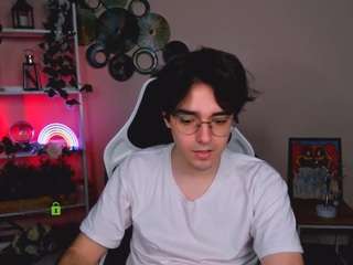 martin-neil's CamSoda show and profile