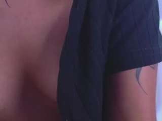 nicollesweett04 webcam