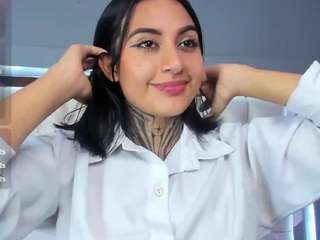NicolleSweett04
