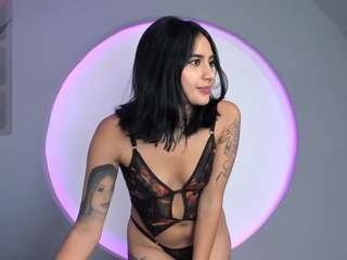 NicolleSweett04