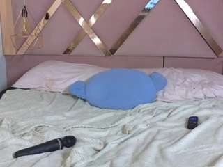 sophiagrand's CamSoda show and profile