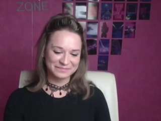 Live webcam model emilimmm on Soda Cams