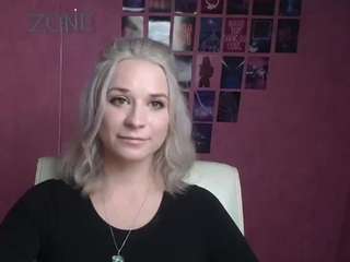 emilimmm's CamSoda show and profile