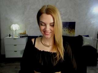 le modèle lunaflinn est en webcam porno dans un show sur le site camsoda, il possède les tags suivants: blowjob,fingering,flashing,full nudity,green eyes,middle aged,no drinking,no smoking,pov,skinny,small tits,hd