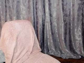 Live webcam model mishapallmer on Soda Cams