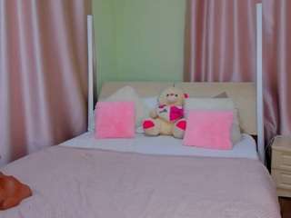mishapallmer live cam preview
