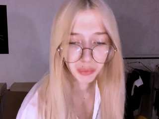 talithapucker's CamSoda show and profile