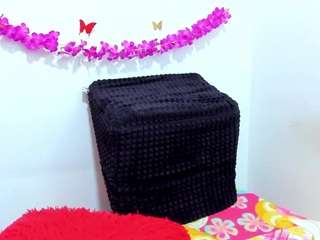 lexyy24's CamSoda show and profile