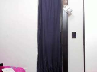 lexyy24's CamSoda show and profile