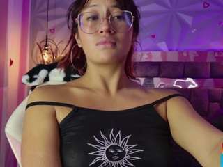 leyla-collinss webcam