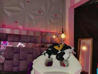 leyla-collinss webcam