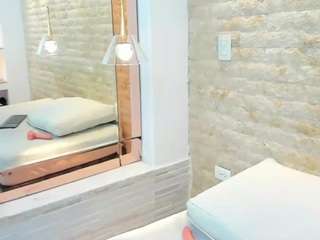 sasha-wayne live cam profile