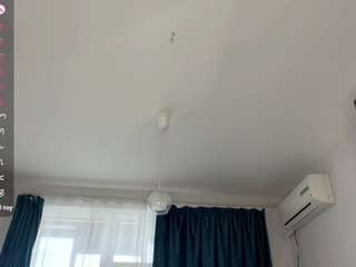 SeraNovelli live cam preview