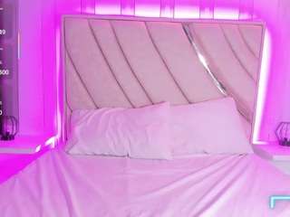 le modèle sotfcharlotte est en webcam porno dans un show sur le site camsoda, il possède les tags suivants: black hair,no drinking,toys,sex toys,blowjob,no smoking,orgasm,nipple piercings,lovense,fingering,deepthroat,brown eyes,big tits,curvy,ebony,hd,latina,petite