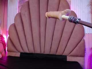 Live webcam model anney-18 on Soda Cams