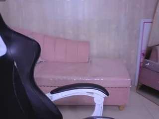 aria95-a's CamSoda show and profile