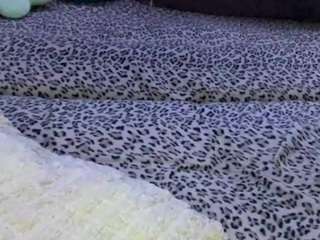โมเดลนี้กำลังถ่ายทอดสดอยู่. barabarajeffrie