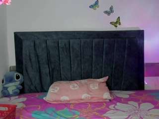 emmie-bunny live cam profile