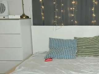 Este modelo está en vivo ahora. harleydreamy