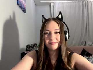 Live webcam model keeshaforck on Soda Cams