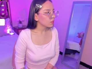 kitty-patitas-su... Live Webcam on CamSoda