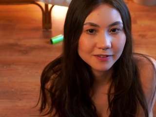 lisamostoller's CamSoda show and profile