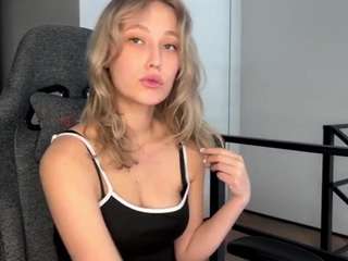 Live webcam model milacordani on Soda Cams