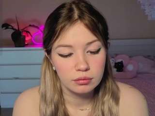 pawsclaws's CamSoda show and profile