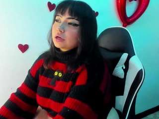 peach-hot's CamSoda show and profile