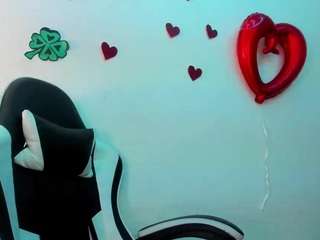 peach-hot's CamSoda show and profile